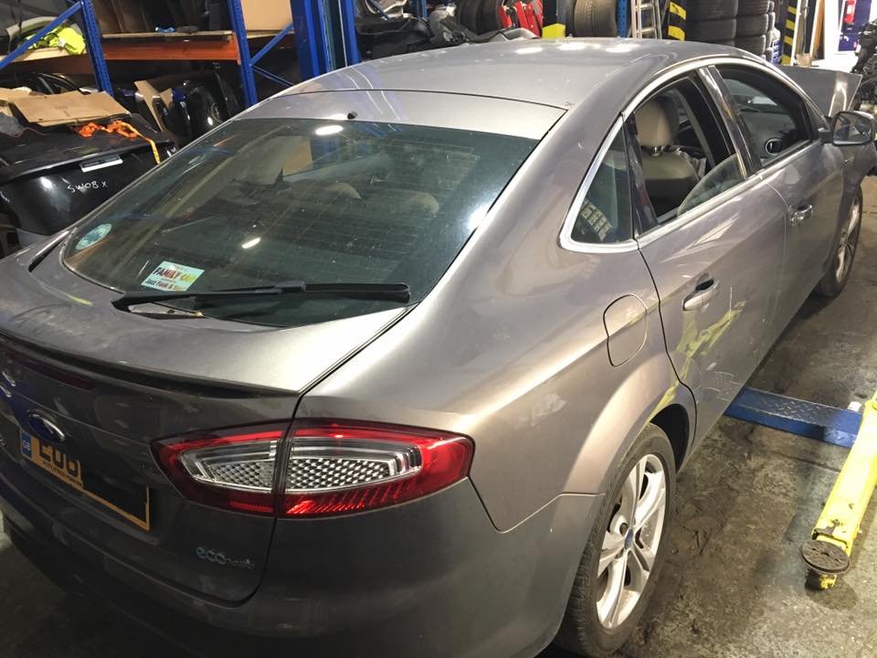 NOW BREAKING! FORD MONDEO MK5 TITANIUM 2.0 TDCI MANUAL IN MOONDUST SILVER –  Gala Motors