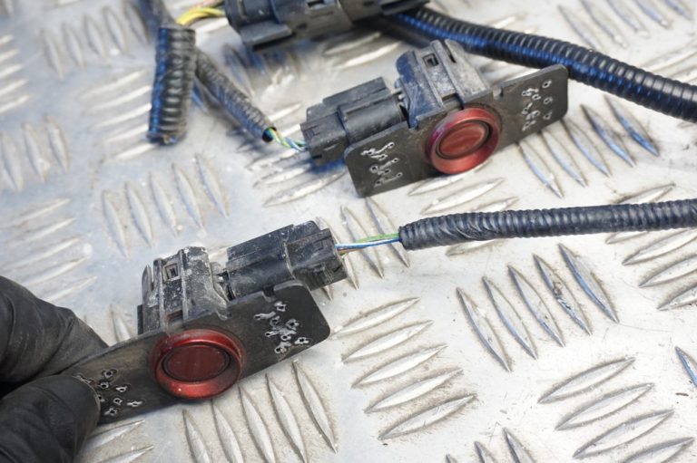 MONDEO MK5 ESTATE REAR BUMPER PARKING SENSORS WITH LOOM IN RUBY RED 15