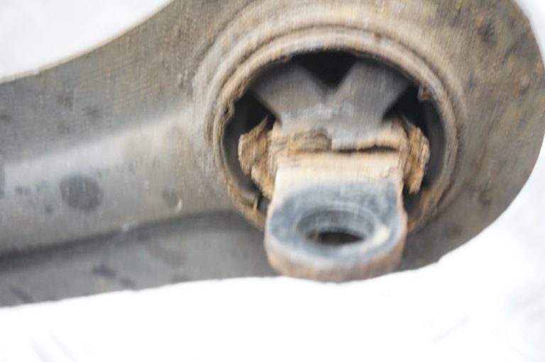 FORD FOCUS MK3 HATCHBACK OS REAR TRAILING ARM 20112015 YF63 Gala Motors