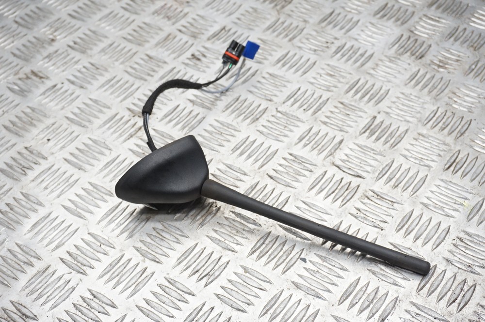 FOCUS MK3 ANTENNA GPS AERIAL JM5T19G461DA (SAT NAV COMPATIBLE) 2015