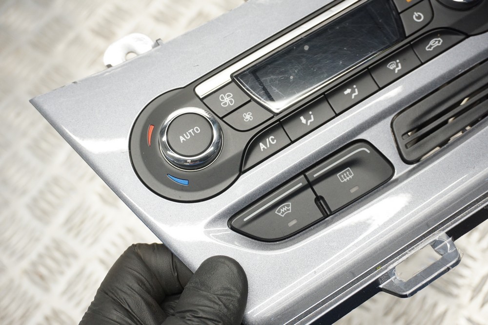 FORD FOCUS MK3 DIGITAL CLIMATE CONTROL UNIT 20112015 EK62B Gala Motors