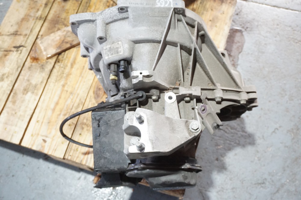 FIESTA MK7 1.25 PETROL MANUAL GEARBOX 8A6R7002JL 30000 MILES 2013