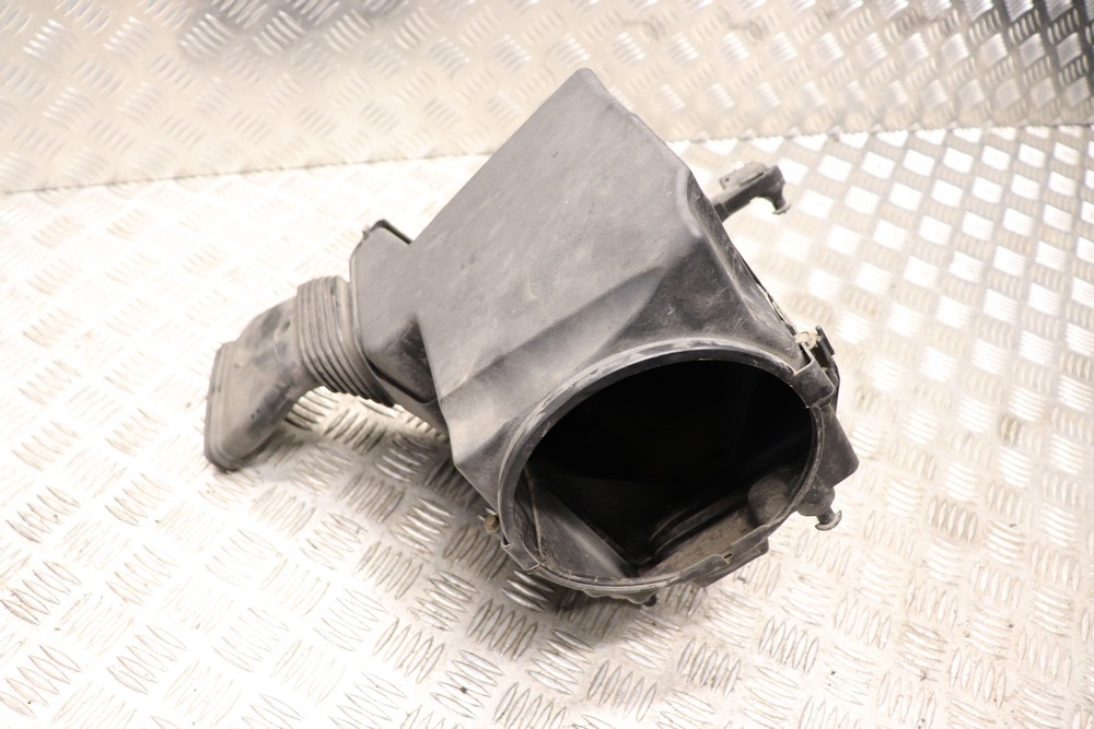 FORD FOCUS MK2 1.6 PETROL AIR FILTER BOX 20082011 AG58S Gala Motors