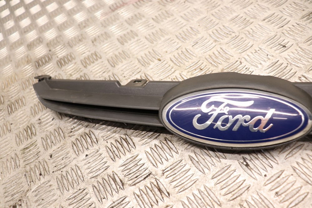 FORD FIESTA MK7 FRONT BUMPER TOP BADGE GRILL 20092012 FX09 Gala Motors