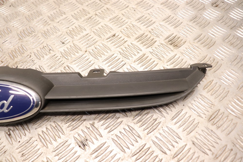 FORD FIESTA MK7 FRONT BUMPER TOP BADGE GRILL 20092012 FX09 Gala Motors