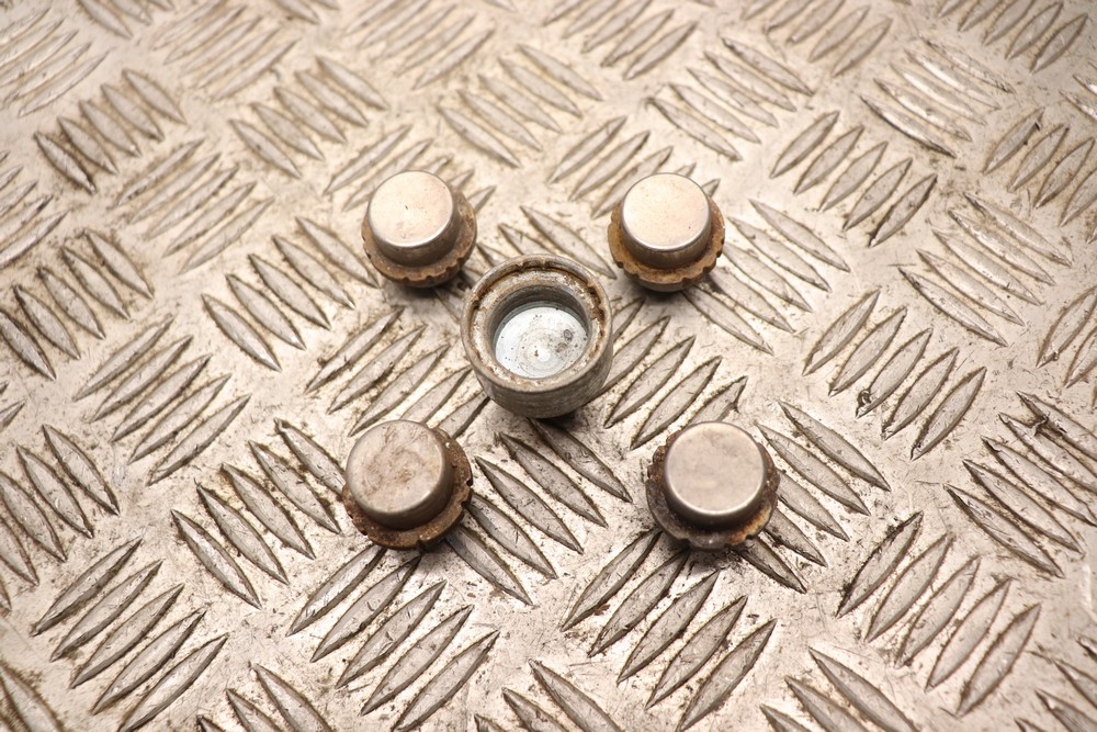 FORD FIESTA MK7 ALLOY WHEEL LOCKING NUTS 20132017 HV66 Gala Motors