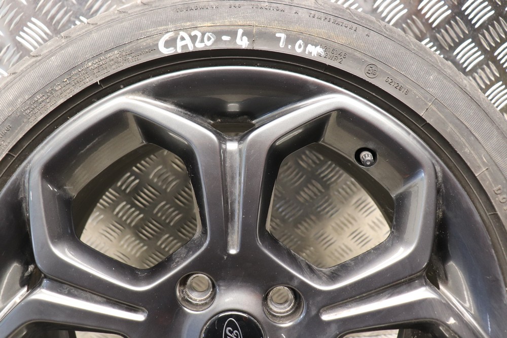Ford centra r17