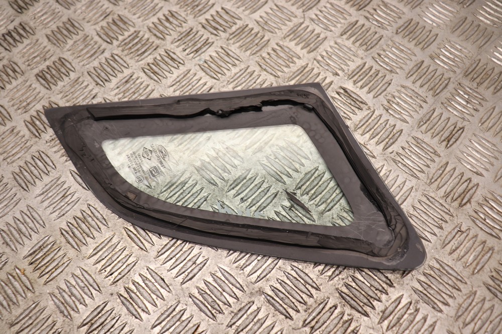 FORD ECOSPORT MK1 NSR QUARTER GLASS 20142017 LX16D Gala Motors