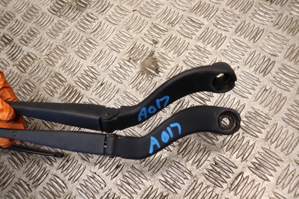 FORD ECOSPORT MK1 FRONT WIPER ARMS 20142017 AO17 Gala Motors