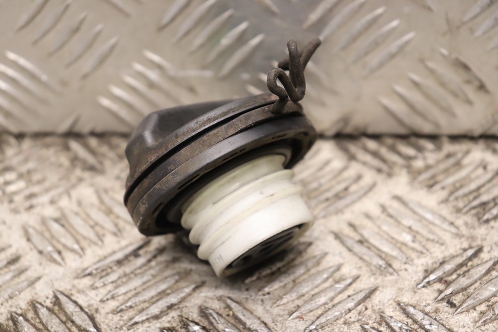FORD FIESTA MK6 FUEL CAP (WIRE SNAPPED) 20052008 CV05 Gala Motors