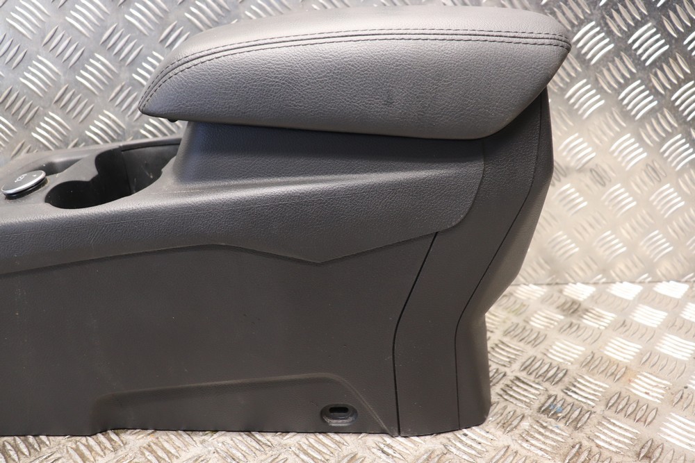 FORD FOCUS MK3 CENTRE CONSOLE LEATHER ARM REST 2011-2015 EO61W – Gala Motors