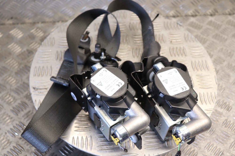 FORD MONDEO MK5 FRONT SEAT BELTS WITH TENSIONERS 20152018 YE68 Gala