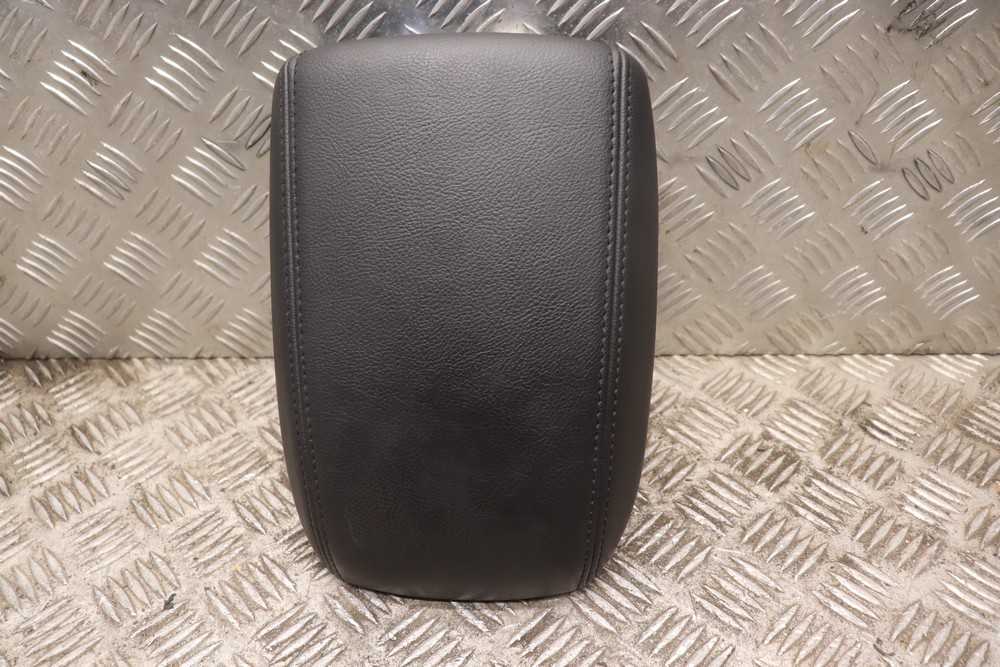 FORD FOCUS MK3 LEATHER CENTRE CONSOLE ARM REST 20152018 CN65 Gala Motors
