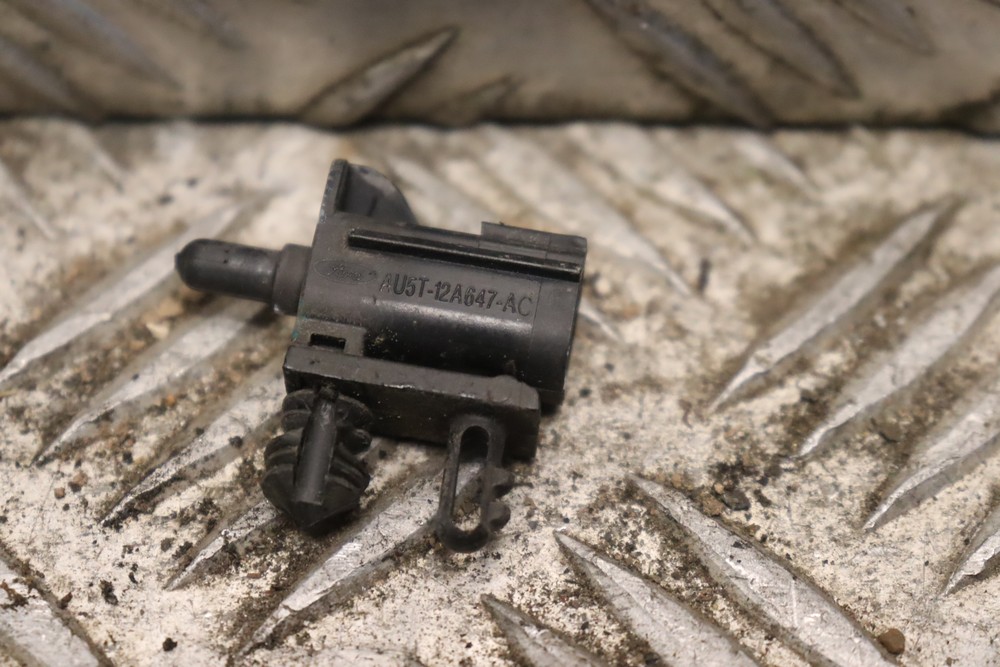 FORD FIESTA MK7 TEMPERATURE SENSOR AU5T12A647AC 20132017 BC66 Gala