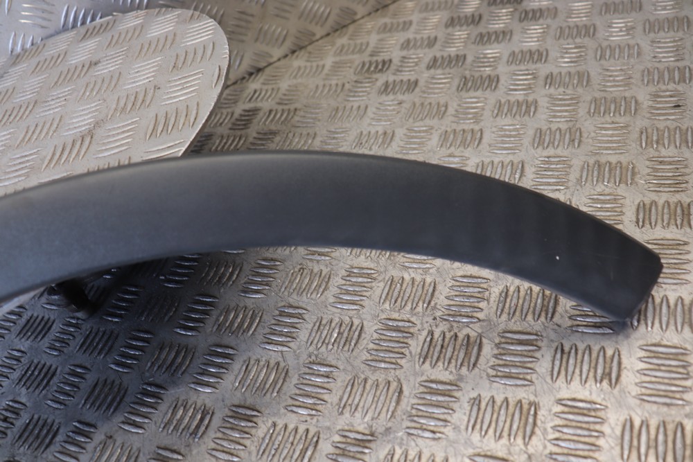 FORD KUGA MK1 NSR REAR WHEEL ARCH TRIM (ON BODY) 20082012 BG10 Gala