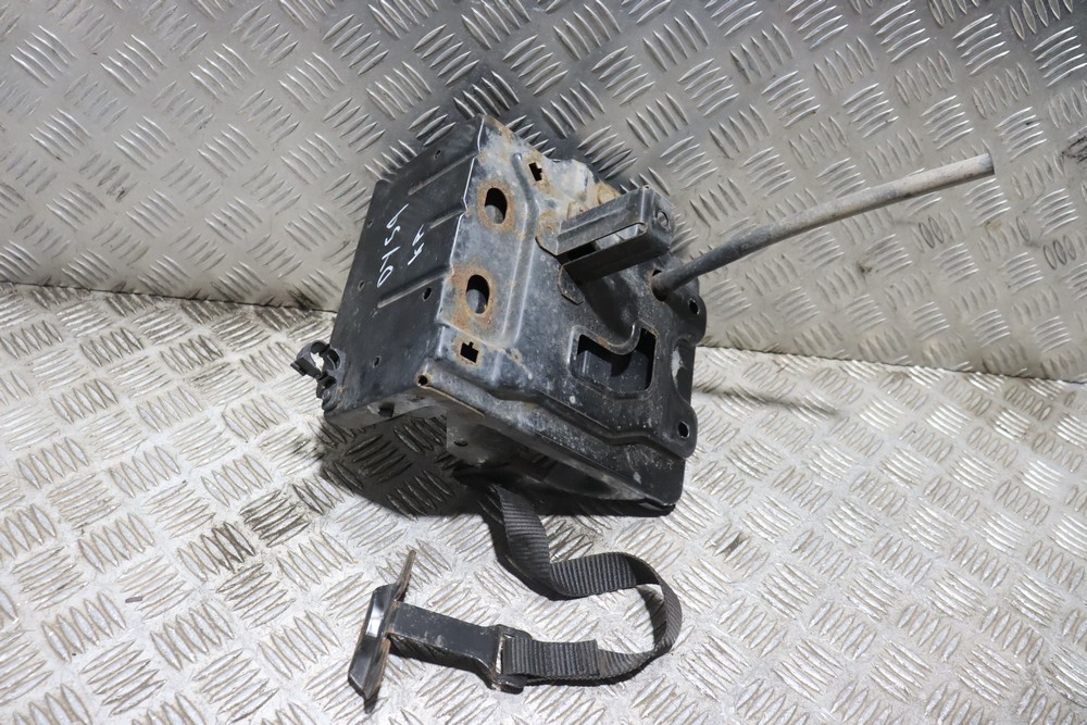 FORD KA MK2 BATTERY TRAY AND CLAMP WITH FUSE BOX LID 20092016 DY59