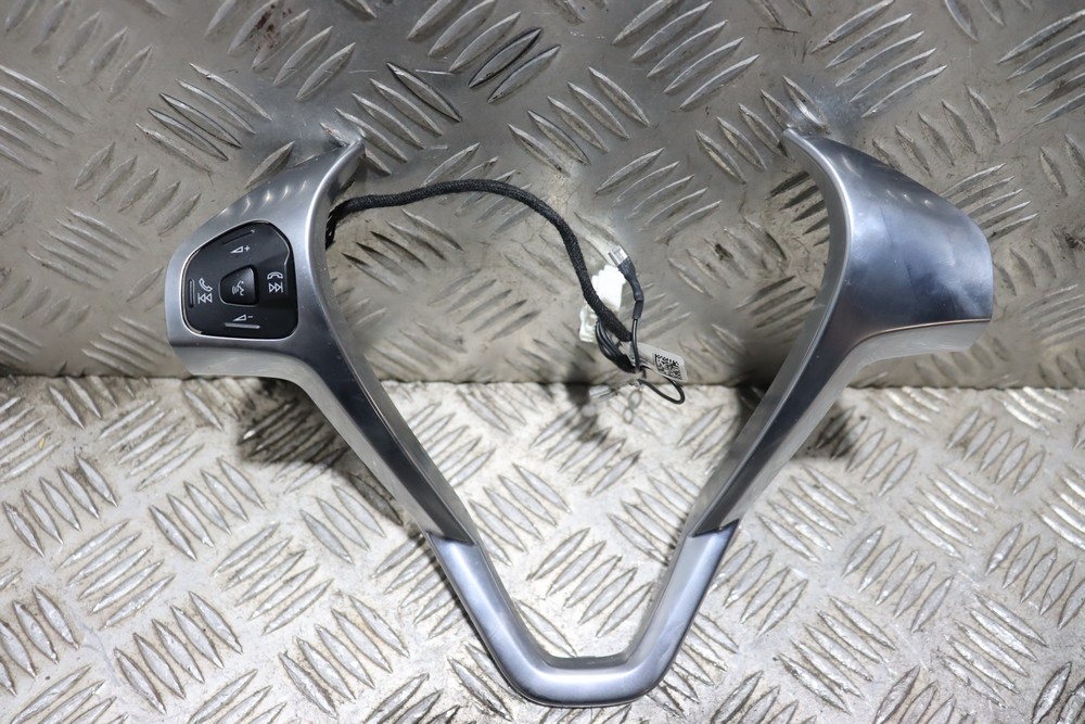 FORD FIESTA MK7 STEERING WHEEL CONTROLS 20132017 FG65 Gala Motors