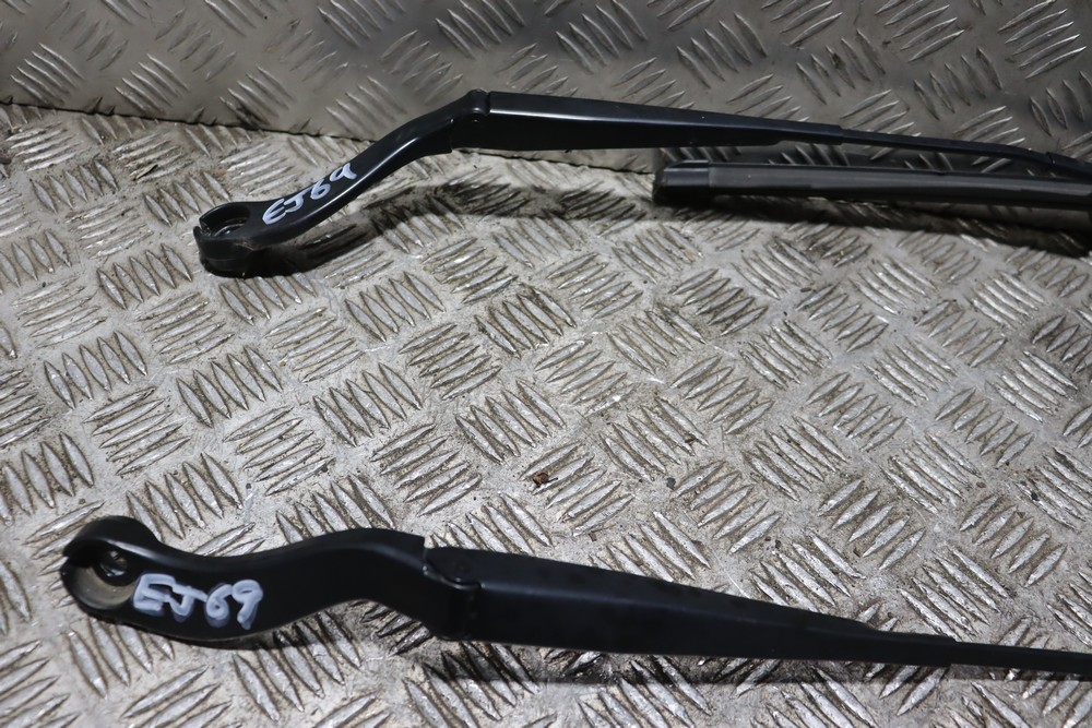 FORD ECOSPORT MK1 FRONT WIPER ARMS 20182020 EJ69 Gala Motors