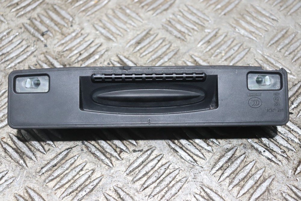 FORD FIESTA MK8 TAILGATE BOOT OPEN SWITCH F1EB19B514AE (DAMAGED) 2017