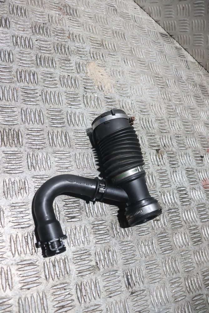 FORD FIESTA MK7 ZETEC S 1.6 TDCI EURO4 AIR INTAKE PIPE 20092012 YB58