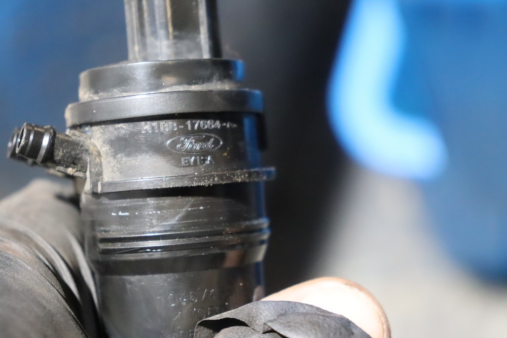 FORD FIESTA MK8 WINDSCREEN WASHER PUMP H1BB17664AC 20172021 AX67F