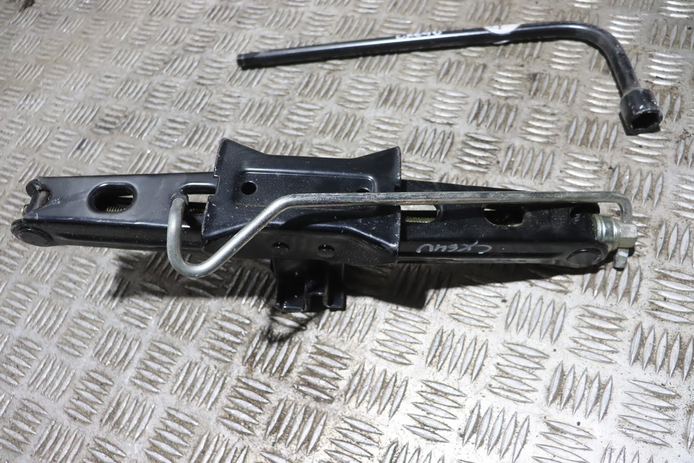 FORD TRANSIT CONNECT MK2 CAR JACK KIT 2014-2018 CX64U – Gala Motors