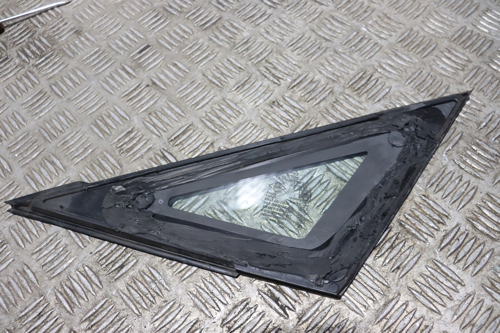 FORD ECOSPORT MK1 OSF FRONT QUARTER GLASS 20142017 HJ14X Gala Motors