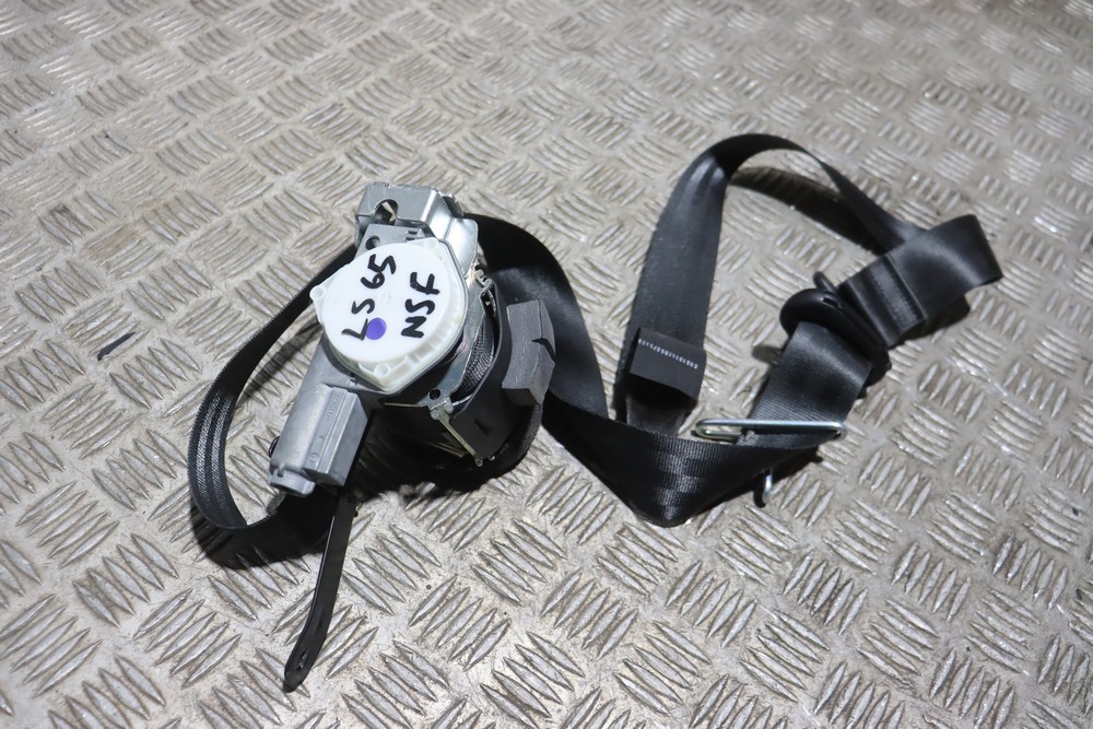 Ford fiesta cheap seat belt