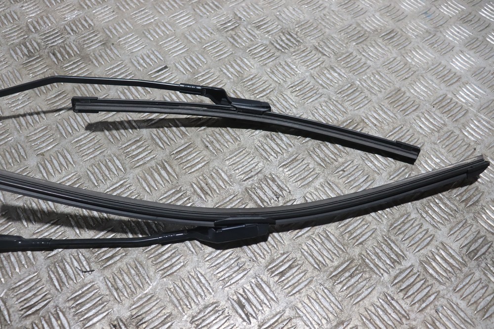 FORD ECOSPORT MK1 FRONT WIPER ARMS WITH WIPERS 20182020 CE20 Gala Motors