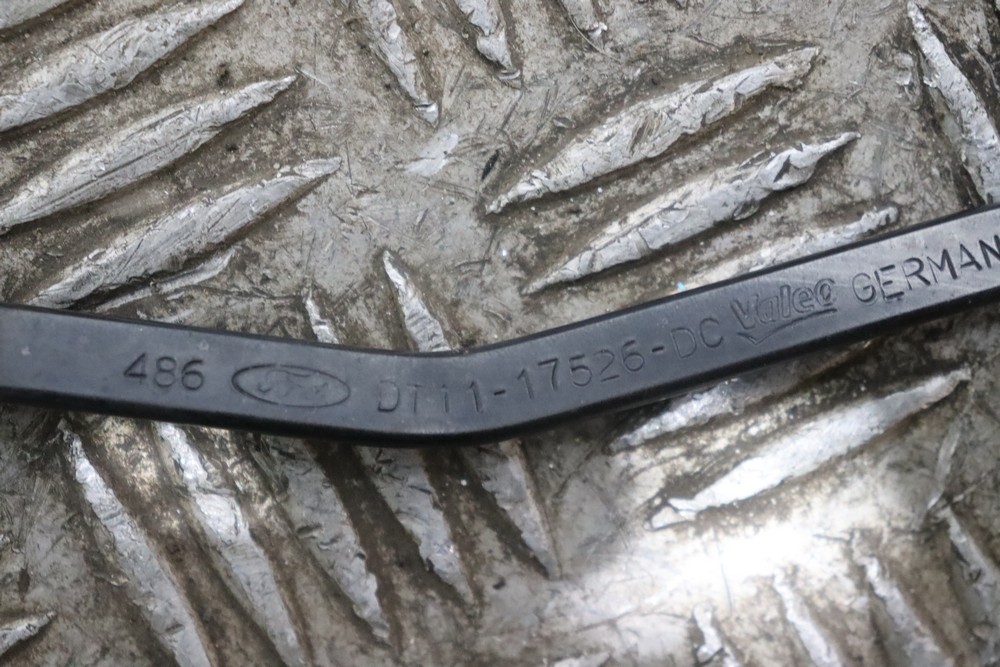 FORD TRANSIT CONNECT MK2 FRONT WIPER ARMS WITH WIPERS 20142018 BC66W