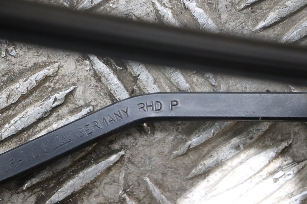 FORD TRANSIT CONNECT MK2 FRONT WIPER ARMS WITH WIPERS 20142018 BC66W