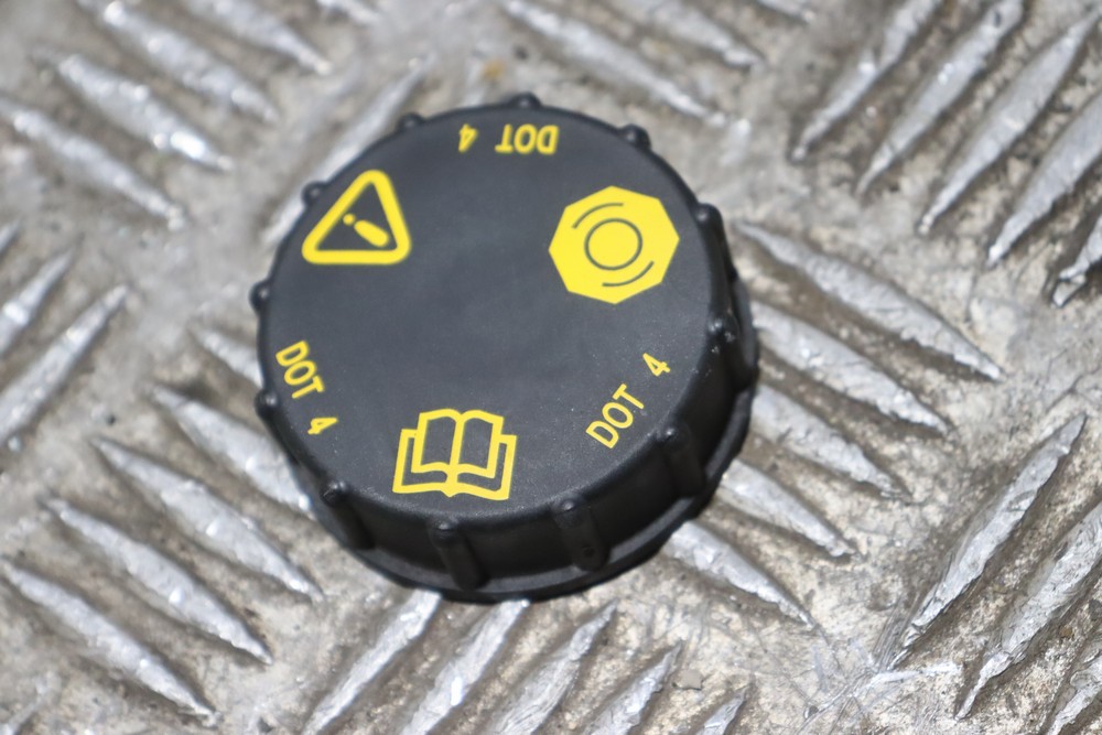 FORD ECOSPORT MK1 STLINE BRAKE FLUID CAP 20182020 YW19 Gala Motors