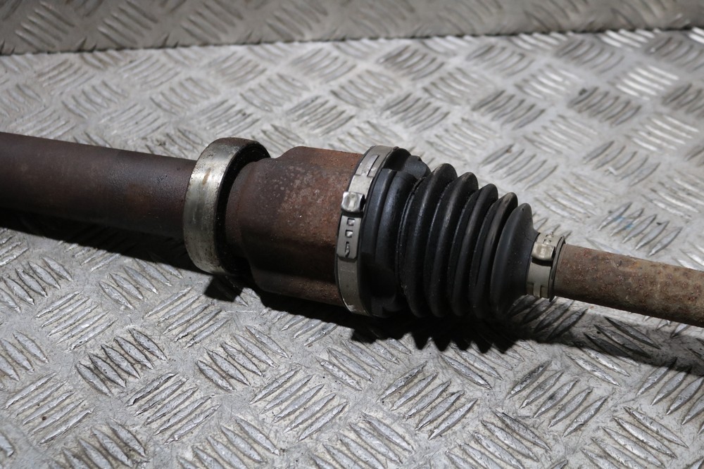 FORD FOCUS MK3 1.0 ECOBOOST 6SP MANUAL OS DRIVESHAFT BV613B436TB 201518 GJ66 Gala Motors