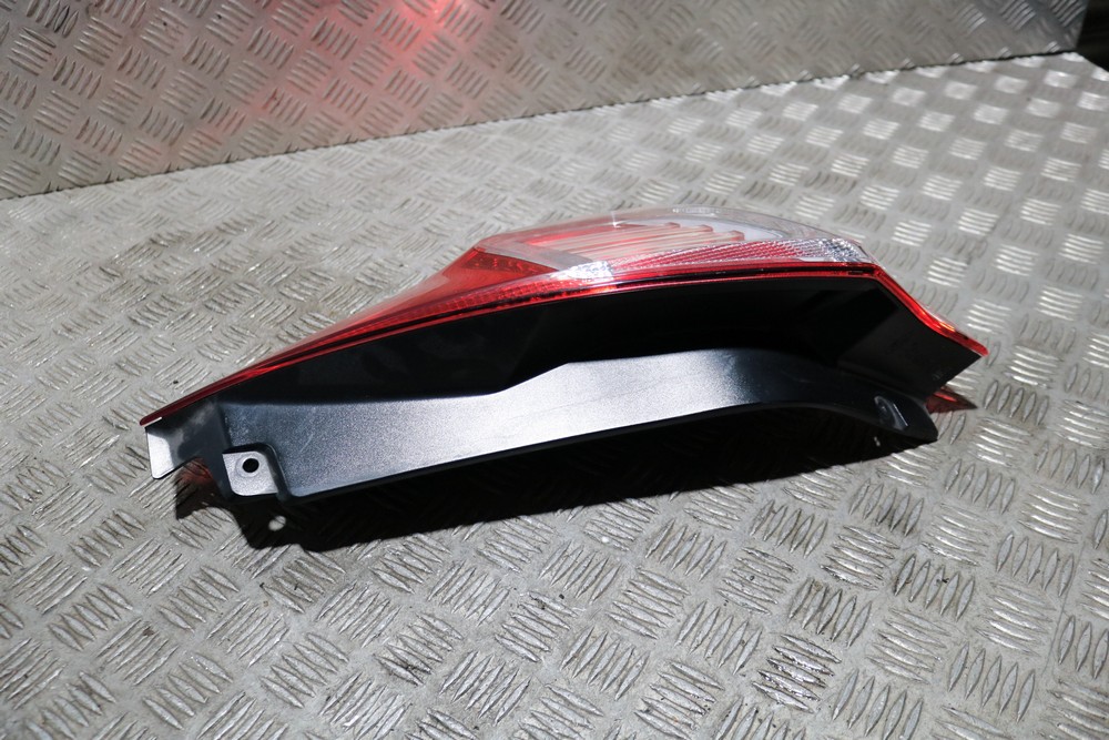 FORD FIESTA MK7 OS REAR LED LIGHT CLUSTER C1BB13404BA 20132017 FG16K