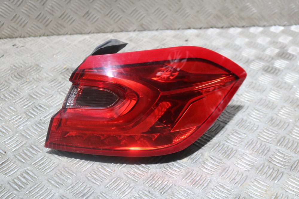 FORD FIESTA MK8 OS REAR LED LIGHT CLUSTER H1BB13404BE 20172021 BT67